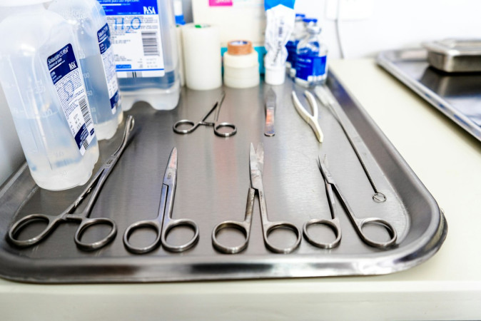 How to Choose Surgical Instruments for a New Operating Theatre